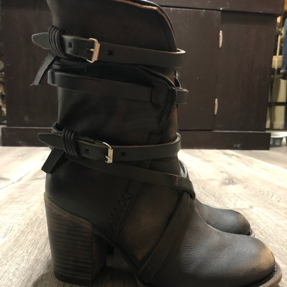 Freebird by Steven Shoes - Freebird by Steven Baker size 8